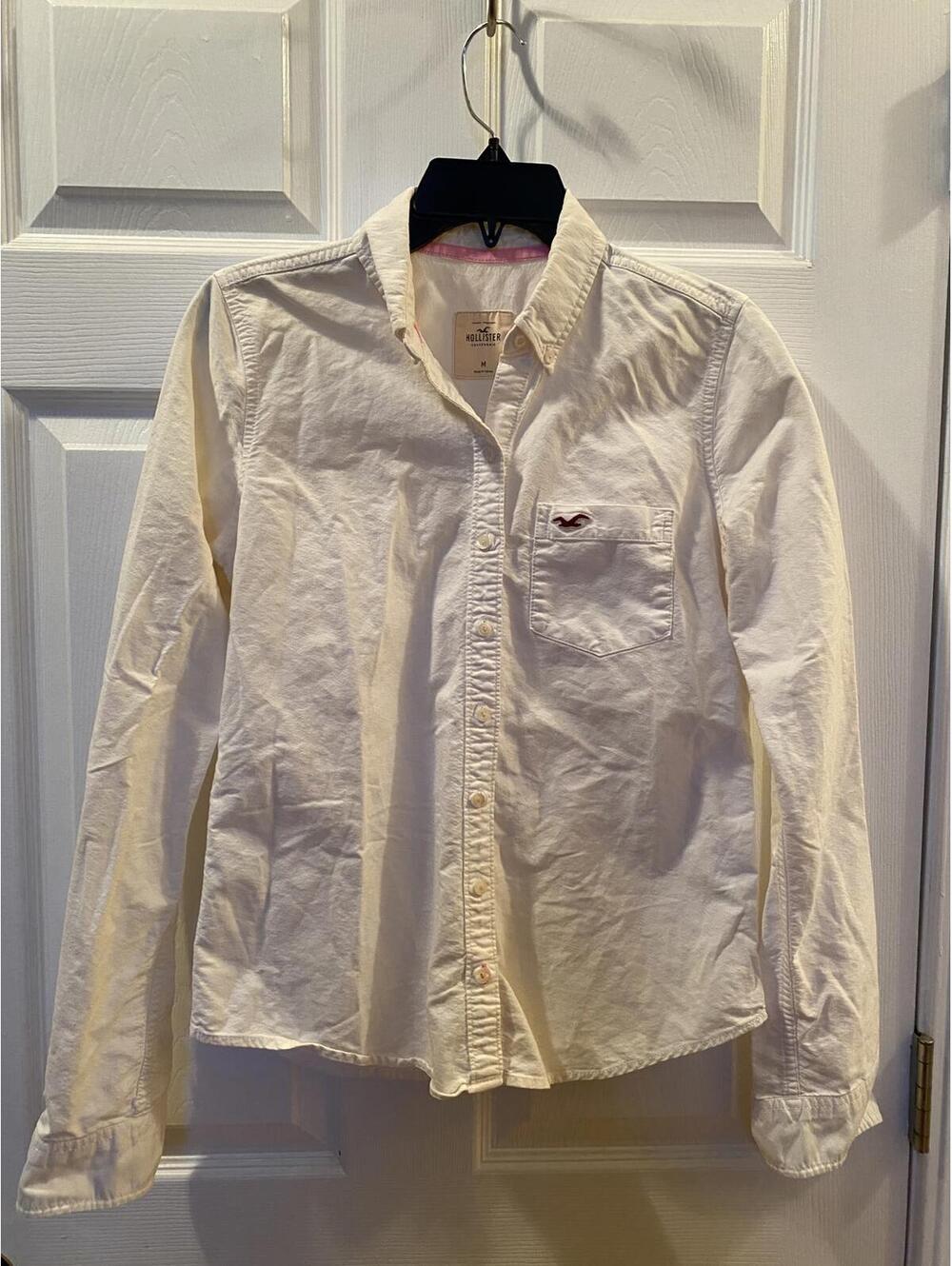 Hollister Women's White Button-Up Shirt, Size Medium